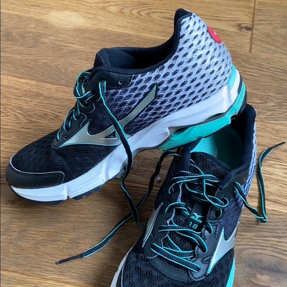 Mizuno Wave Rider 18 - Picture 2 of 3